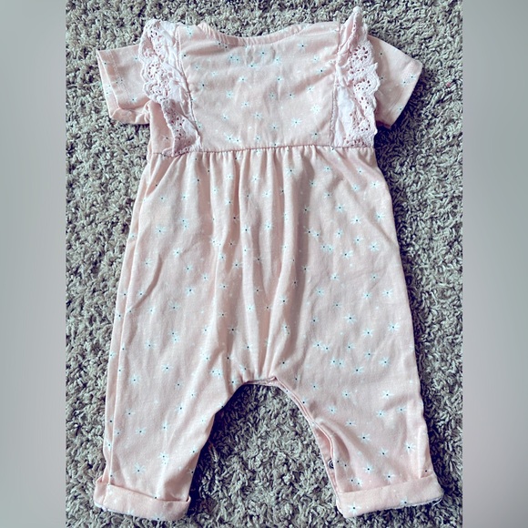 JESSICA SIMPSON INFANT GIRL ONE PIECE WITH RUFFLE SHOULDER - Picture 3 of 7